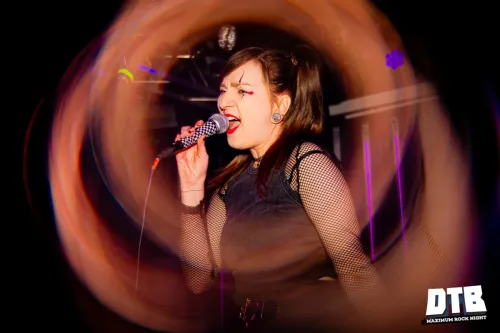 DTB_20260404_Pigeons-107