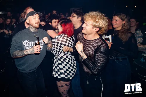 DTB_20260404_Pigeons-61